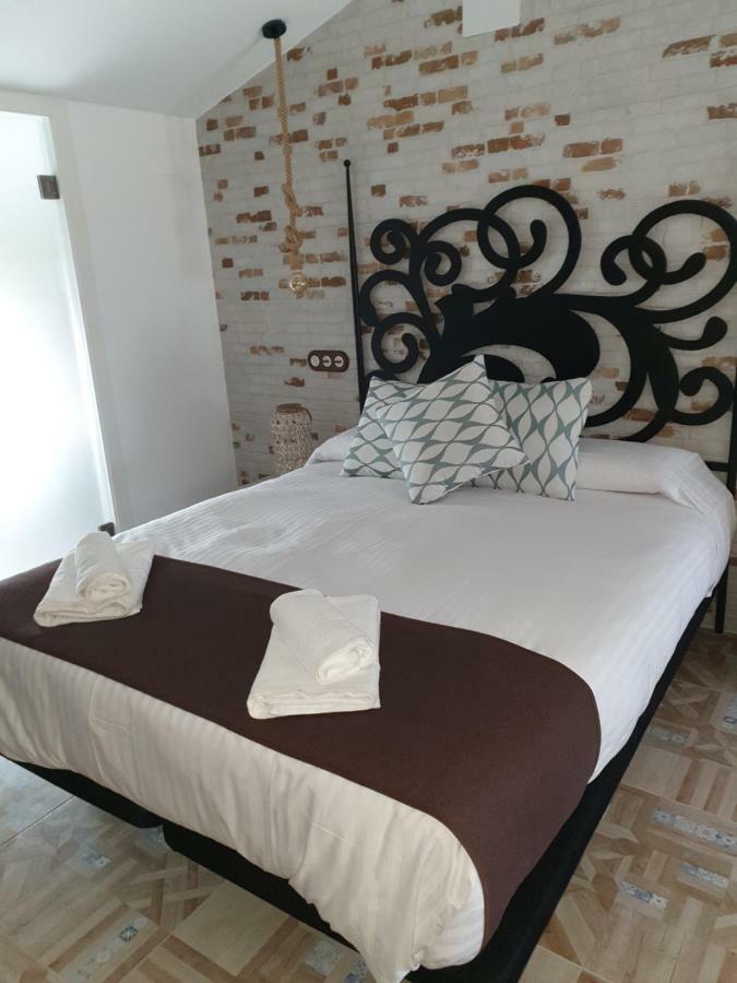 Apartamentos Hostal Cabanas Carboneras de Guadazaón Exterior foto
